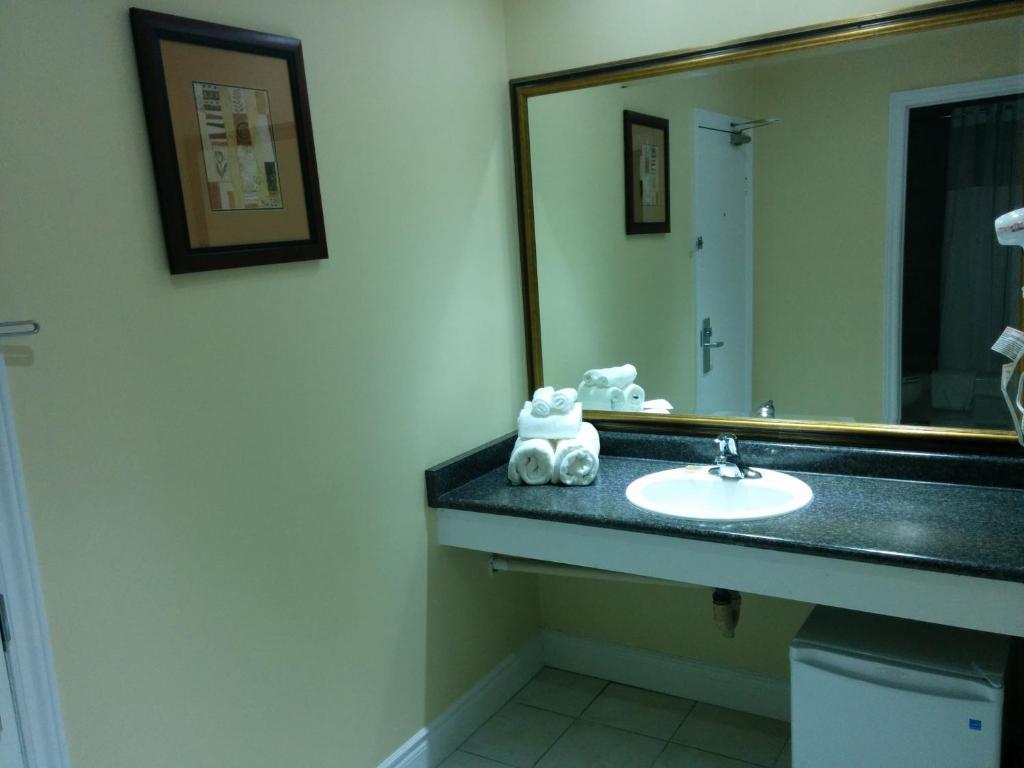 Knights Inn Orangeville Kamer foto